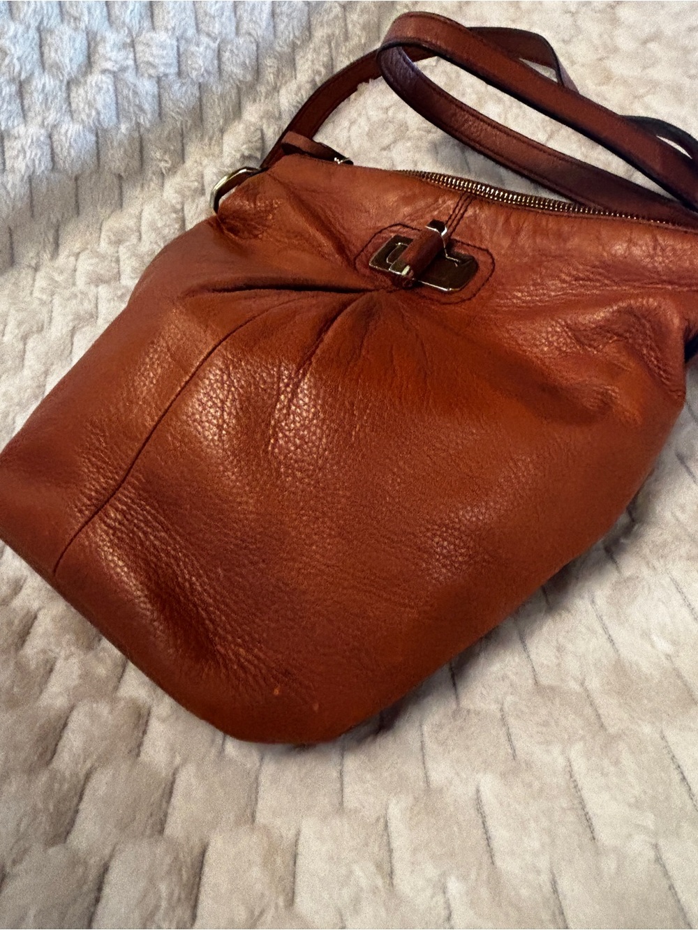 B. Makowsky Cognac Leather Crossbody Twist Lock Gold Hardware